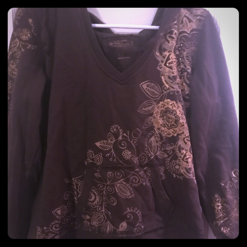 Comfy sweater and goes with sweats or pants